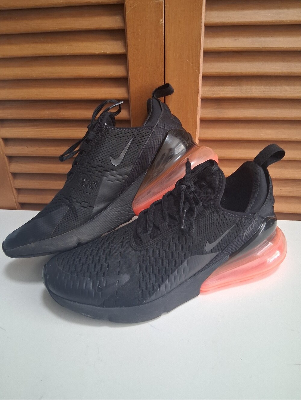 Nike Air Max 270 Black Hot Punch Men's Sneaker * Size: 8 - Picture 2 of 8